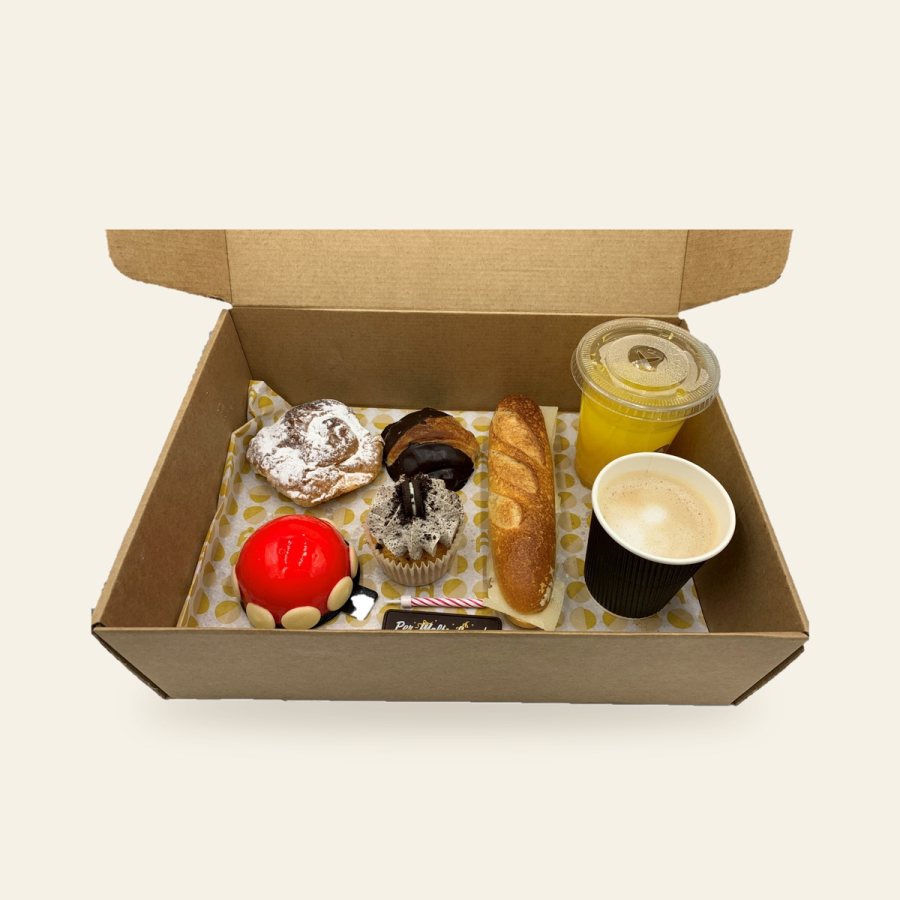 Petit-déjeuner d'anniversaire